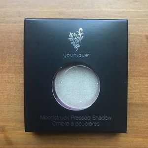 YOUNIQUE PRESSED EYE SHADOW - Exhilarated.